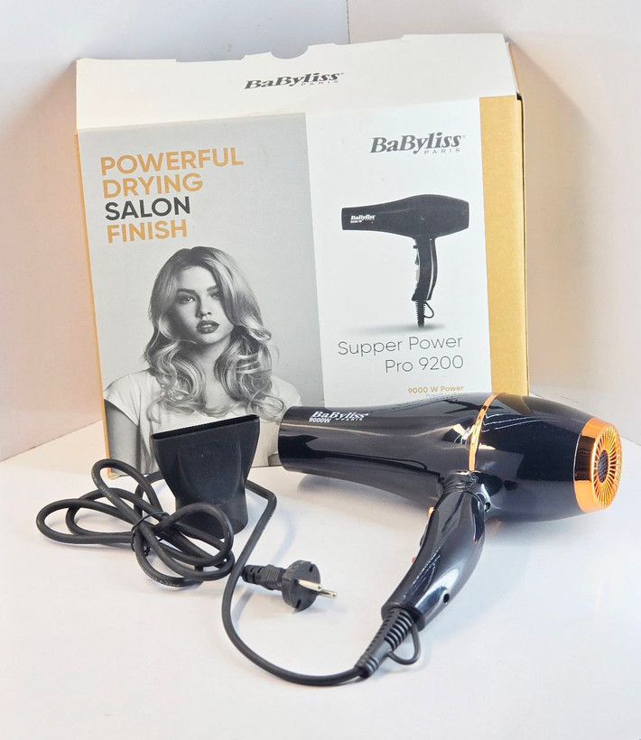 سشوار موتور سنگین مارک BaByliss وارداتی ساخت چین کد ۹۲۰۰ دارای کلید سردکن لحظه ای توان ۹۰۰۰ وات