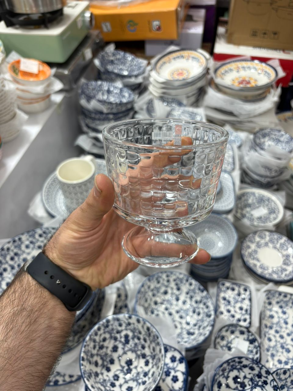 دسرخوری مارک دلی وارداتی ساخت چین جنس بلور قطر دهانه ۹/۵ و ارتفاع ۱۰ سانت