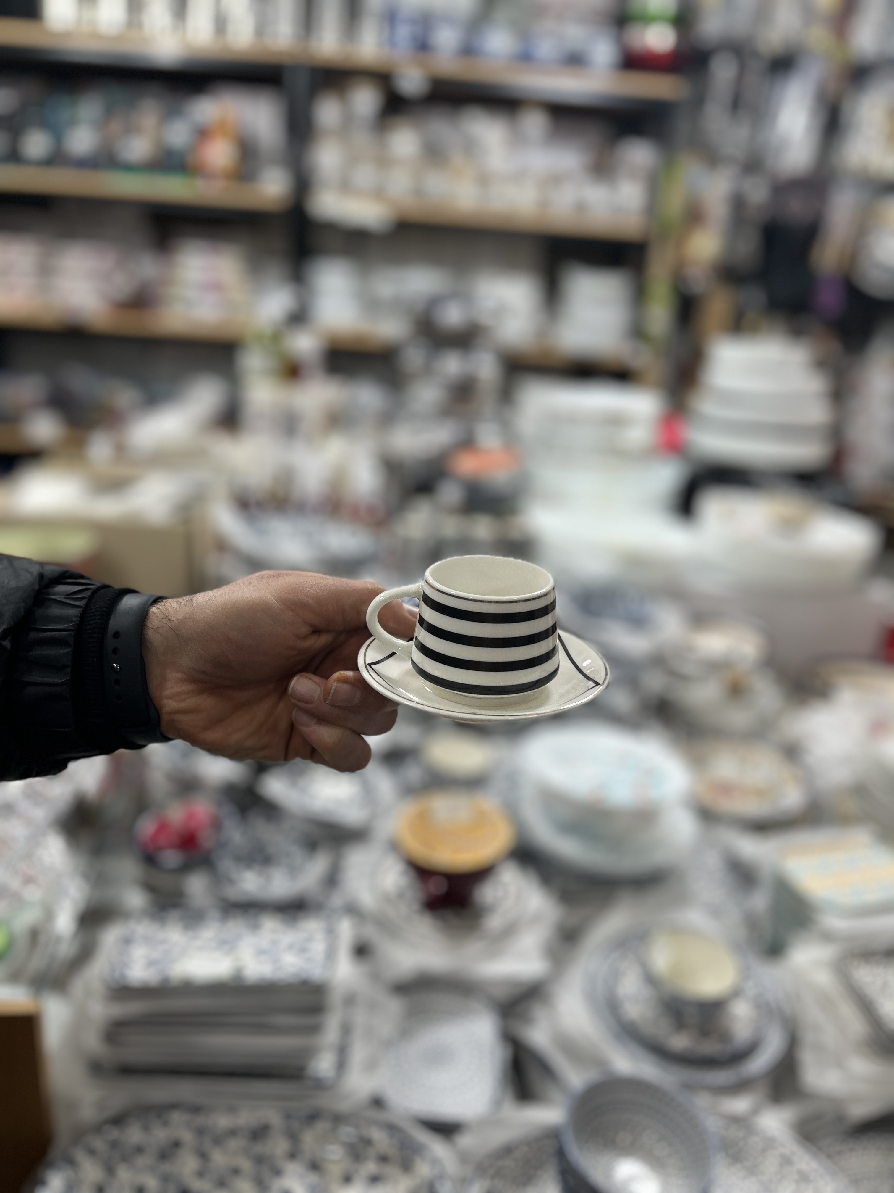 فنجان و نعلبکی قهوه خوری وارداتی ساخت چین مدل دیو و دلبر جنس سرامیک با جعبه کادو ست ۶ نفره