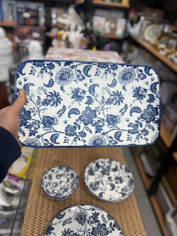 سرویس ۲۶ پارچه مارک دنی پلاس تولید کارخانه دنی هوم وارداتی ساخت چین طرح گلدار سرمه ای جنس چینی سرامیک درجه یک