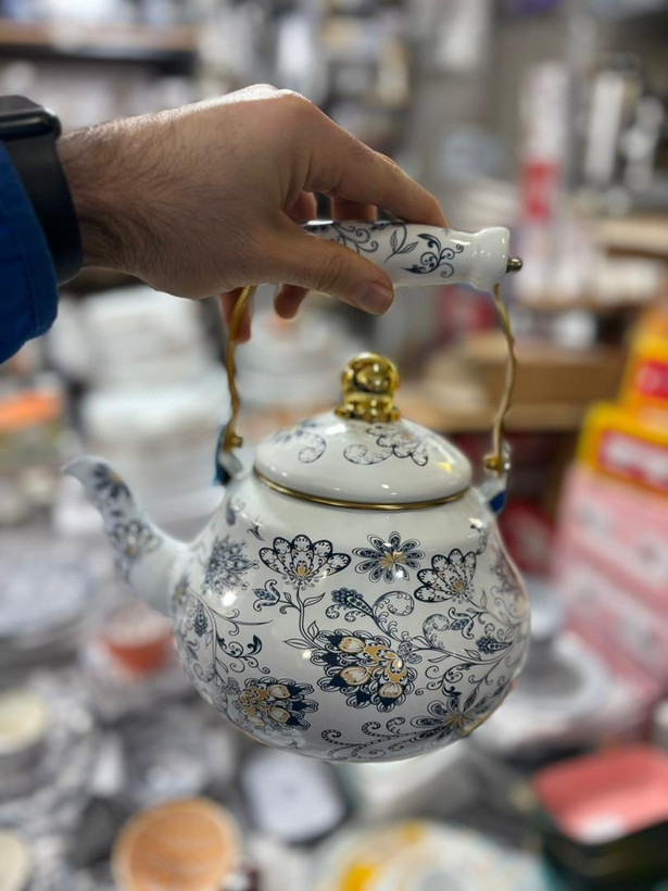 کتری لعابی وارداتی ساخت چین طرح گل قالی دسته سرامیک حجم ۲ لیتر