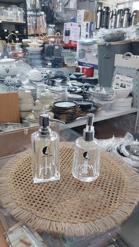 جا مایع اکریلیک مارک وایت پین وارداتی ساخت چین کیفیت بسیار شفاف در حد کریستال چک دارای پمپ با کیفیت