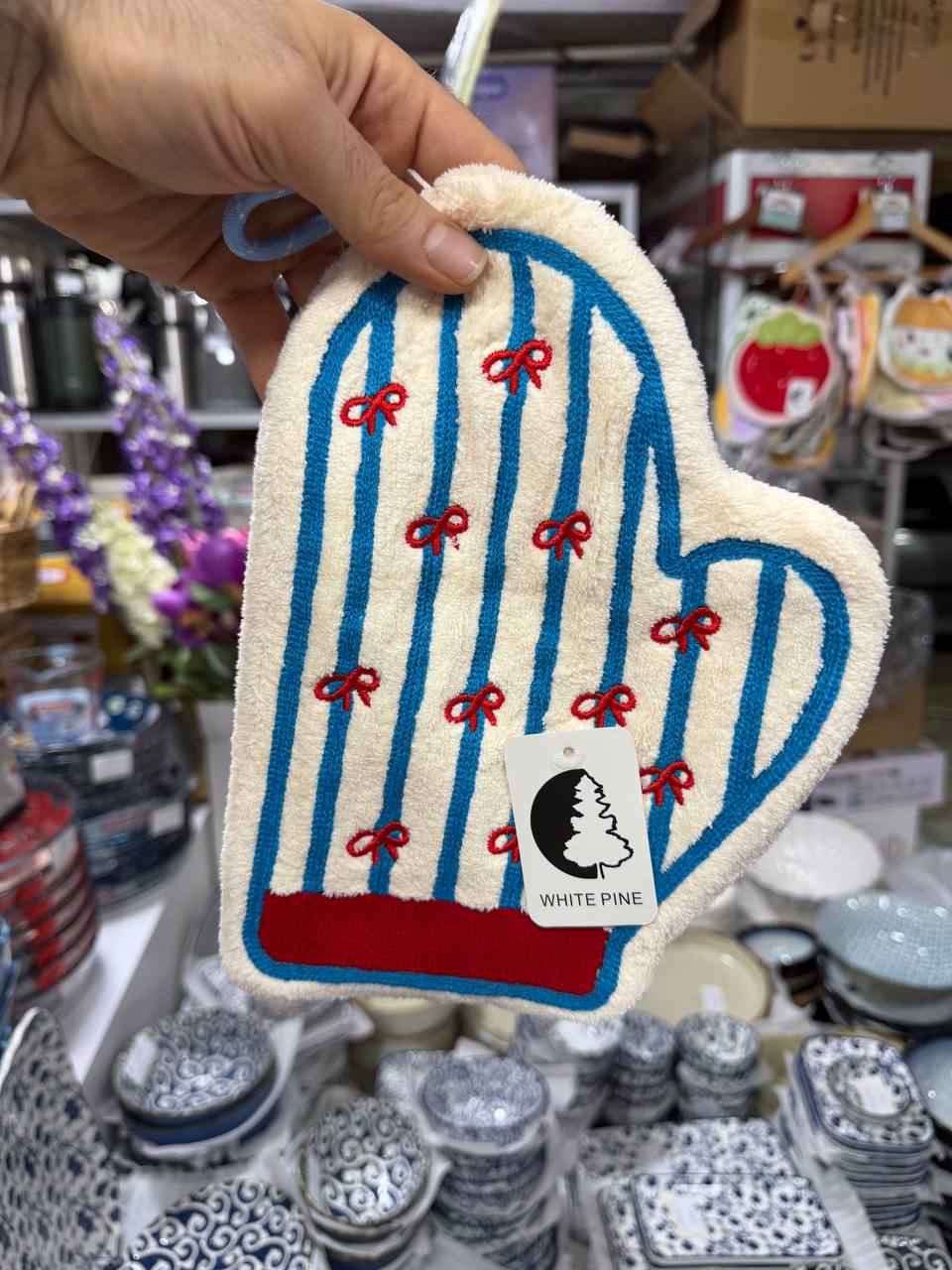 دستگیره حوله ای مارک وایت پین وارداتی ساخت چین طرح دست و قوری آویزدار